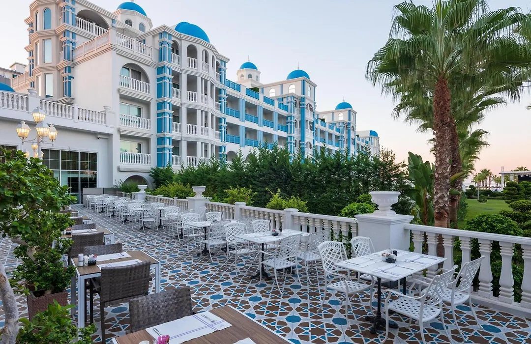 Rubi Platinum Spa Resort & Suites-1